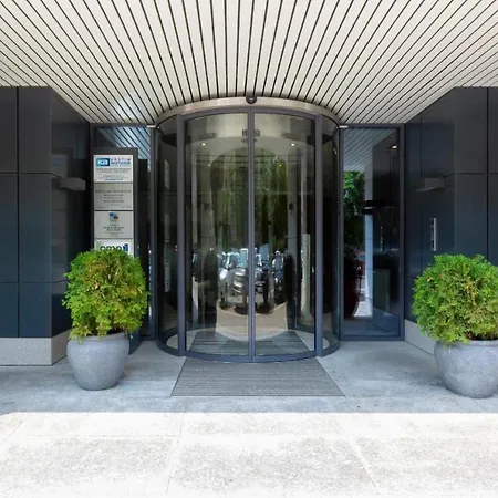 Modern With Pool Near Golden Terraces Apartment