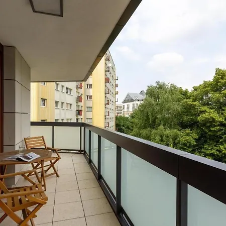 Modern With Pool Near Golden Terraces * Warszawa