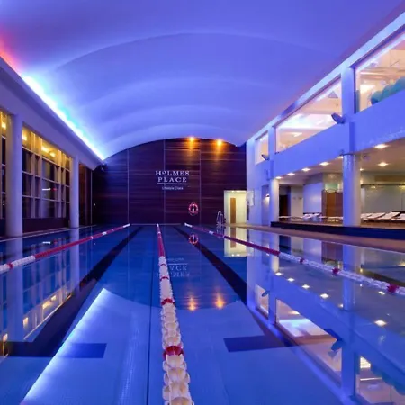 Modern With Pool Near Golden Terraces Apartament